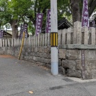 西側の道路、堀跡かな?
