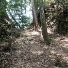 ②越路峠(切通しと壁面に石垣)