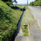 ③用水路になっている堀跡