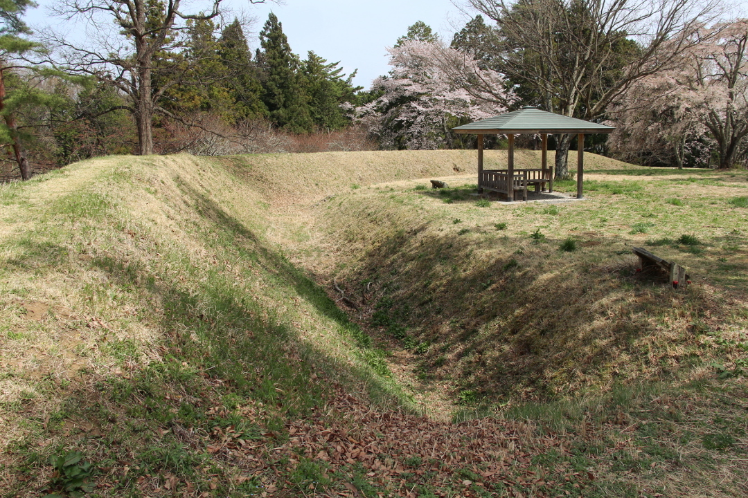 土塁と空堀と二の郭