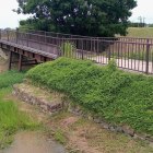東虎口と東橋（東曲輪側より）