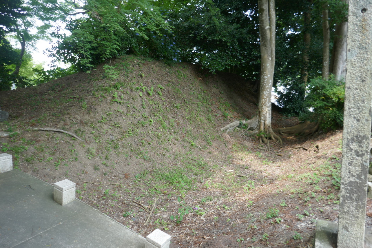 土塁　堀