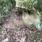 岩屋のような特徴的な場所