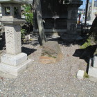 ぽつんと虎石