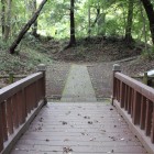本丸枡形虎口へ曳橋上より見る