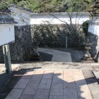本丸枡形虎口内より