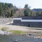 2007.3.22水の手門と復元海鼠土塀