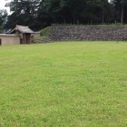 三の曲輪復元城門と石積土塁