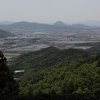 観音寺城からの眺め、よく見ると新幹線が写っています