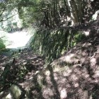 本丸下の長い石垣