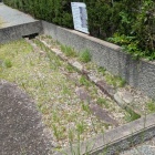 西側の石組溝