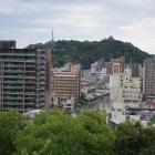 展望台から松山城を望む