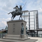 平岩城跡近くの家康像