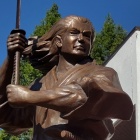 ⑨	佐々木小次郎像（添田町役場）