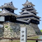 ①	中津城（南側より）