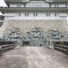 石垣に龍