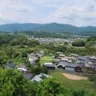 北西尾根から長篠城を見下ろす