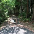 林道からの登城口