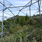 最初の高圧鉄塔