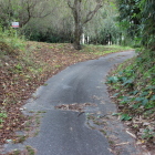 スロープ登城路、左に私有地看板
