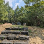 この上が頂上、天守台跡