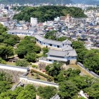 ①	天守から見た西ノ丸（化粧櫓と百間廊下