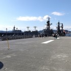 ⑤	輸送艦のヘリ甲板
