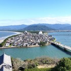 ⑧	唐津城天守最上階から虹の松原を眺める