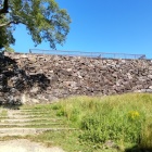 ④	天守台（南側から見上げる）