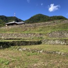 三段の曲輪と石垣