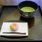 本山抹茶（主菓子付き）　６５０円（税込）