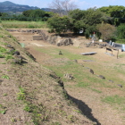 本丸北前出曲輪？北端より正門跡を見る