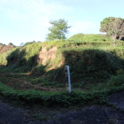 北東角の壕と土塁