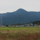 北より眺望するふるさとの山鷲峰山