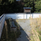 展望台北側の郭に石碑と説明盤