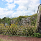 大手門西側の石垣を西方向へ見る