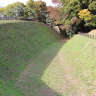 同左の空堀奥荒川側へ