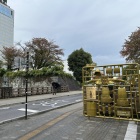 家康公甲冑プラモニュメントと三の丸石垣