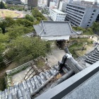 天守から見た天守門