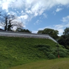 二の丸帯郭を見上げる