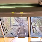 ⑤	パノラマビュー席から見たスイッチバックの瞬間