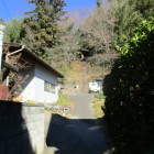 ややピント合わず、入口と奥に不動堂