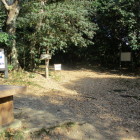 八俵山、奥の先に堀切が現れる