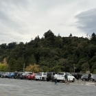 この山自体が仙台城　右上に石垣