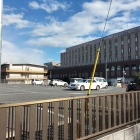 東大宮メディカルセンターと隣接する駐車場