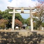 東隣の祐綏神社