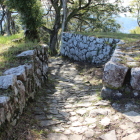 二の丸南先端の櫓門跡石垣虎口内より