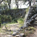 二の丸冠木門跡と二の丸東面石垣