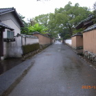 武家屋敷通り土塀の土肌が素晴らしい