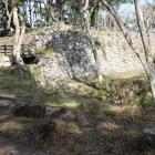 二の丸より本丸南西角・虎口辺りを望む